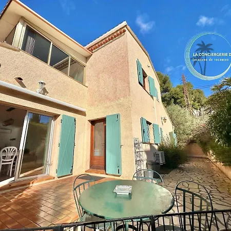 Le Sud - Piscine - Vue Degagee Et Apercu