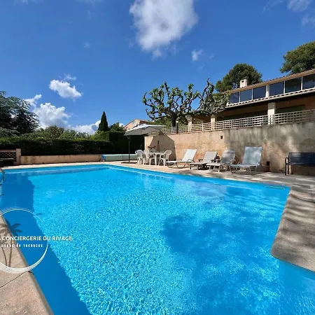 Le Sud - Piscine - Vue Degagee Et Apercu *